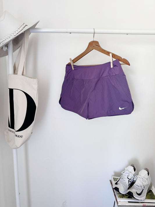 Purple Nike shorts athletic wear size medium