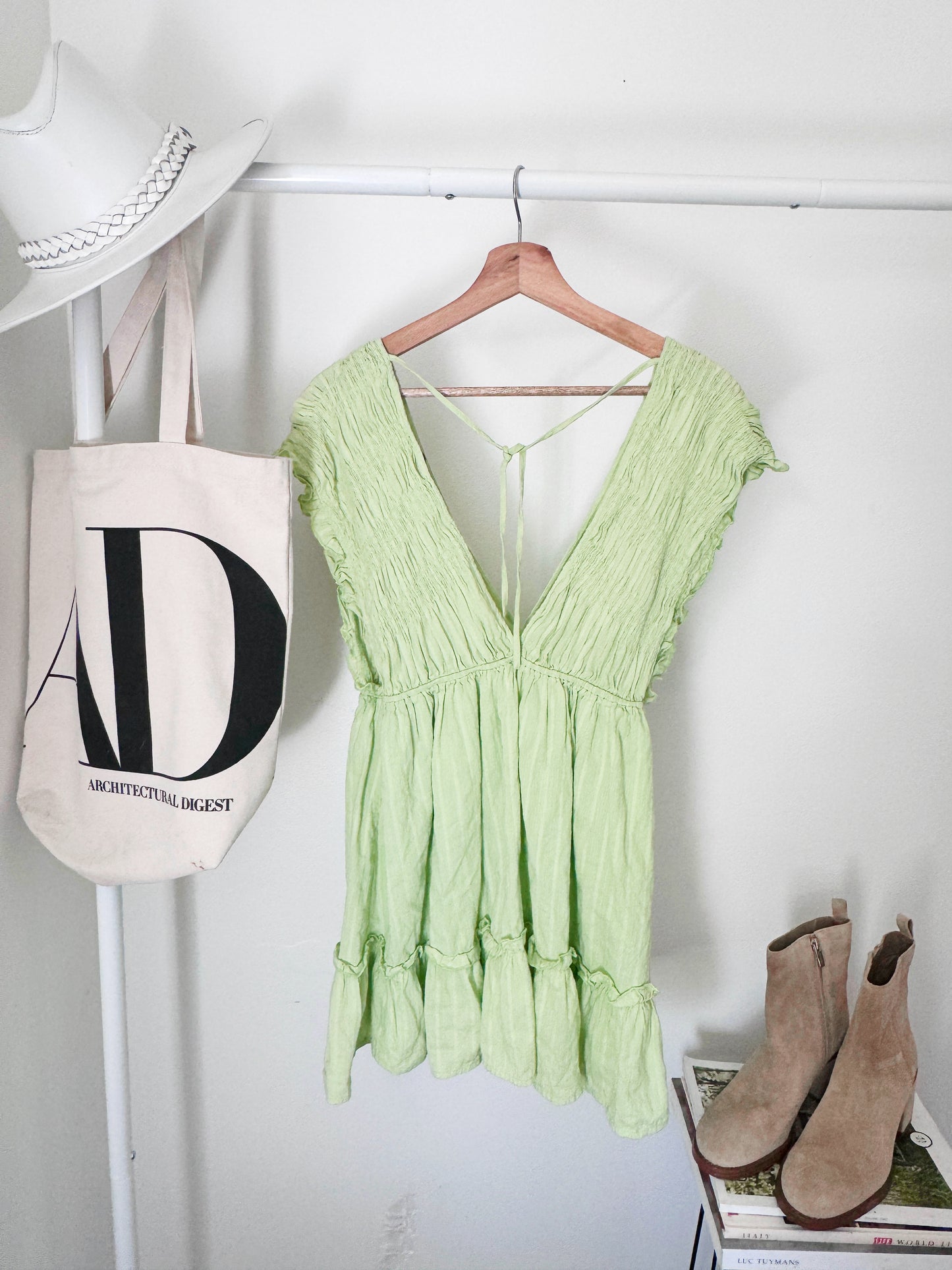 Green above the knee dress by blue blush size medium