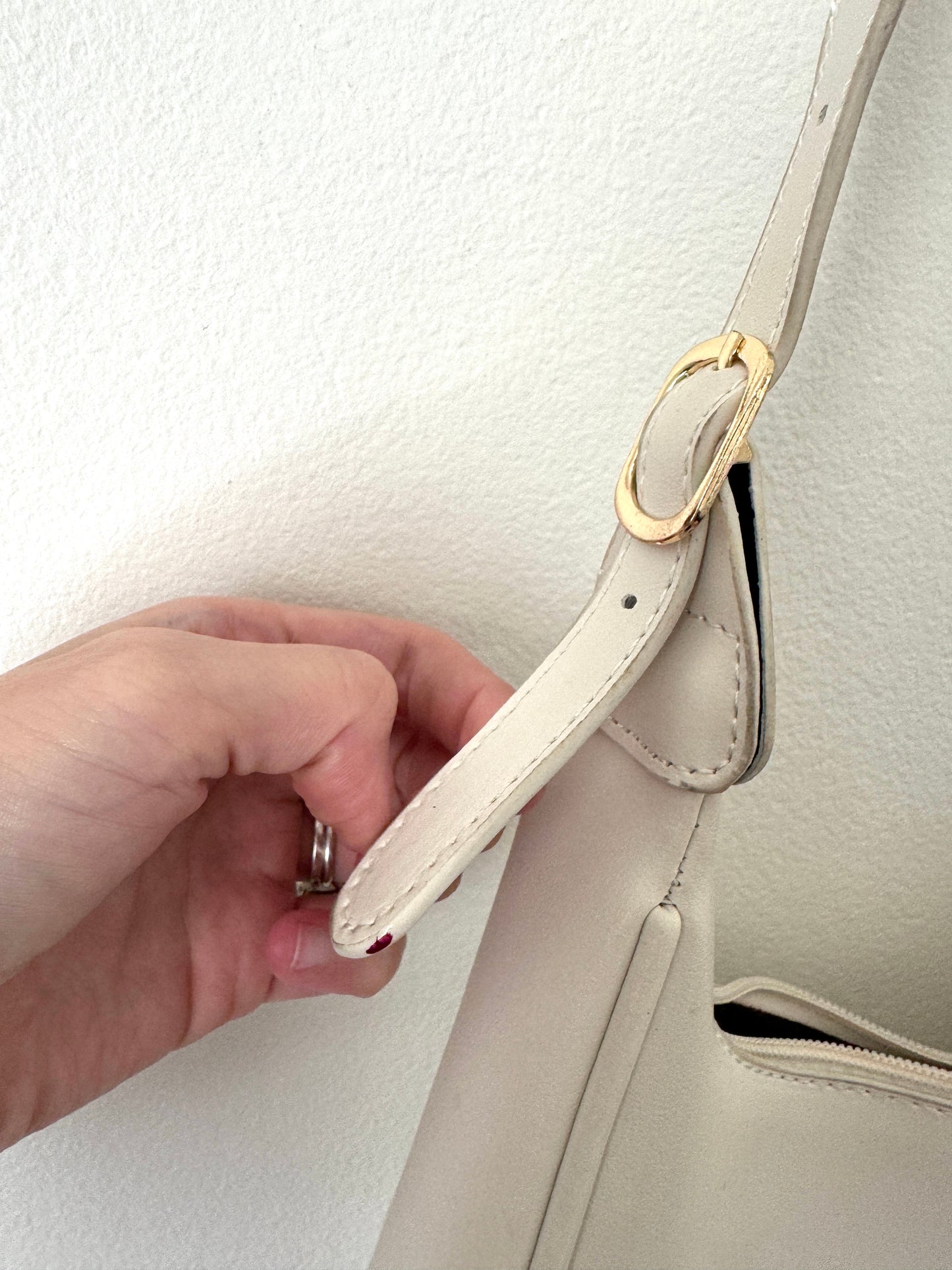 White leather crossbody purse