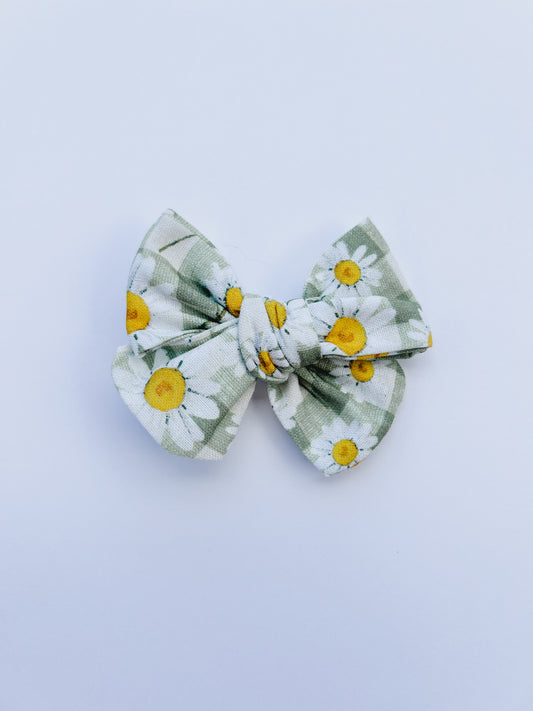 Green plaid daisys